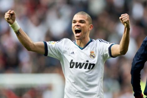 the_player_of_real_madrid_pepe_is_happy_0466_-11.jpg (22.89 Kb)